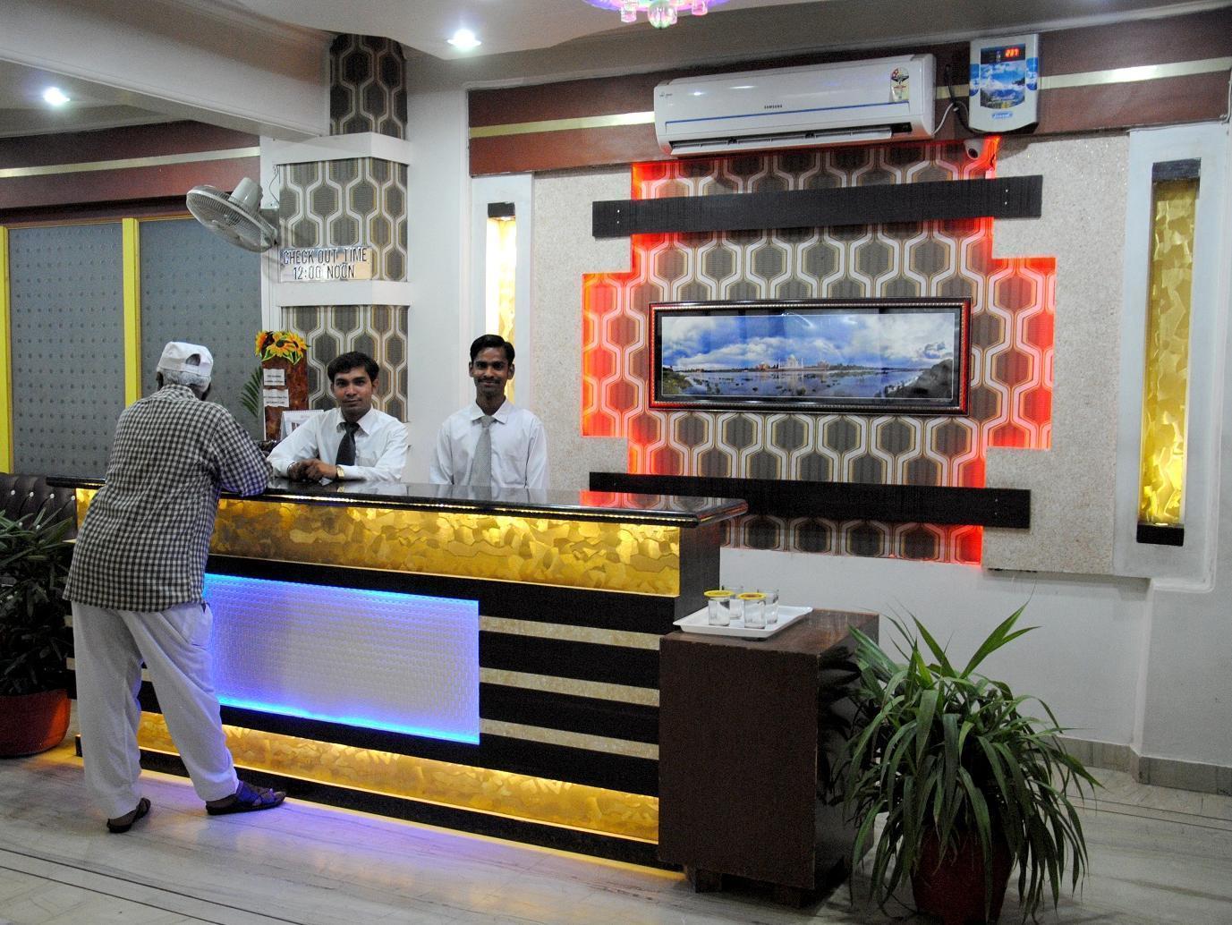 Fabexpress Alpine Agra (Uttar Pradesh) Exterior foto